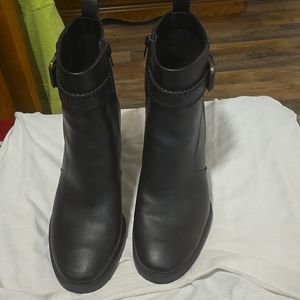 Zodiac booties, black size 9